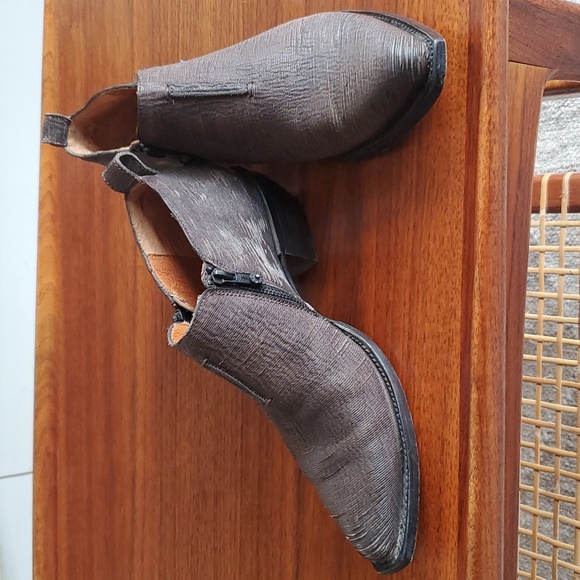 Frye Sacha Moto Shootie Ankle Boot Bootie Charcoal Cut Vintage Leather Snip Toe - Picture 4 of 7